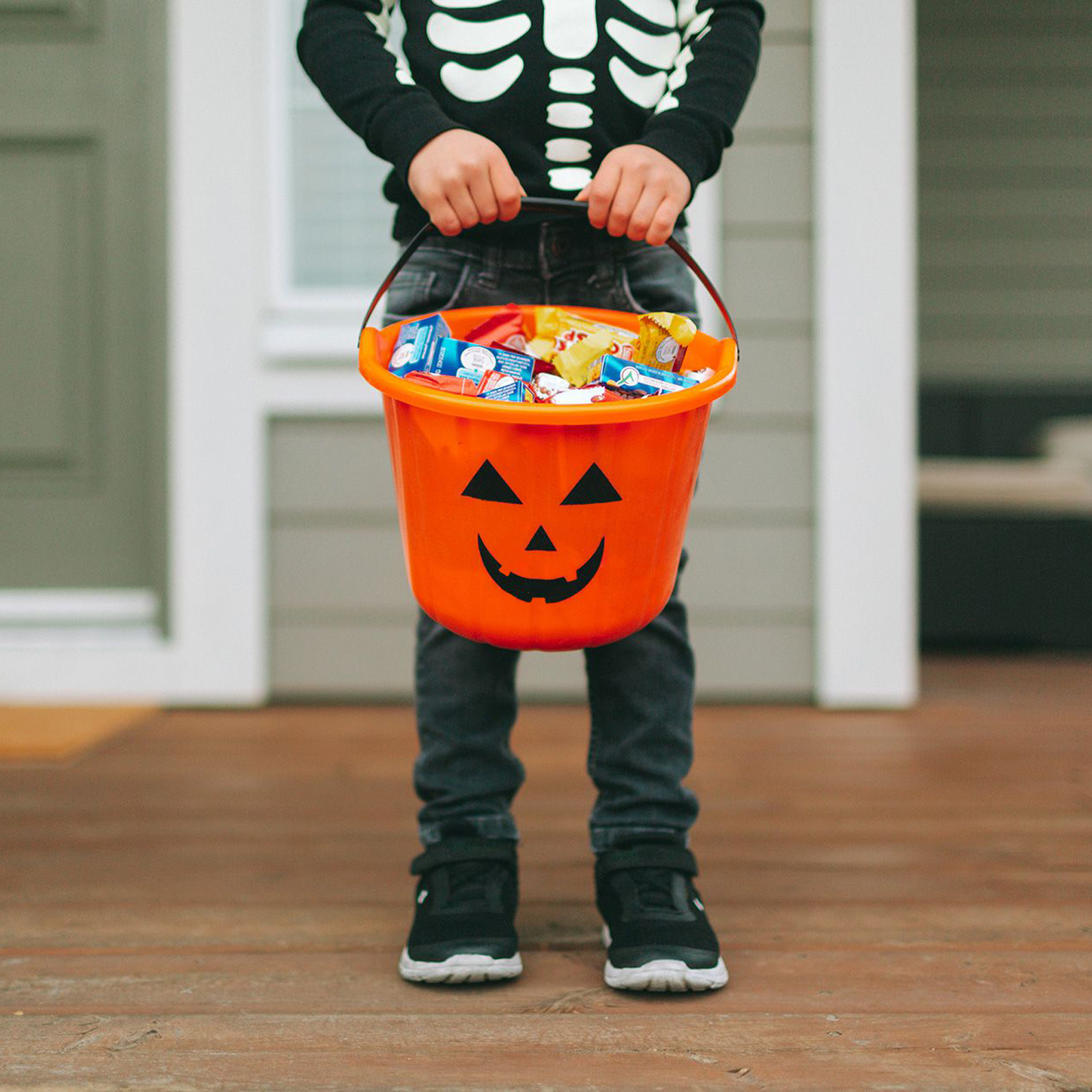 Halloween-i műanyag vödör – tök mintás – 20 x 15 cm 58115 Egyéb Halloween-i műanyag vödör – tök mintás – 20 x 15 cm 58115 Egyéb