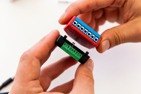 Shelly szenzor adapter Shelly PLUS relékhez (DS18B20 hőmérséklet-érzékelő, és más szenzorok csatlakoztatásához) érzékelő FG3800235266427 Shelly szenzor adapter Shelly PLUS relékhez (DS18B20 hőmérséklet-érzékelő, és más szenzorok csatlakoztatásához) érzékelő FG3800235266427