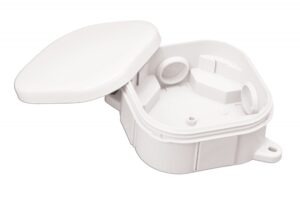 Halogénmentes, fehér tűzhelycsatlakozó, 4 bevezetéssel, terminál nélküli, 92x92x44mm, IP54 Szerelvénydobozok, kötődobozok, tartozékok