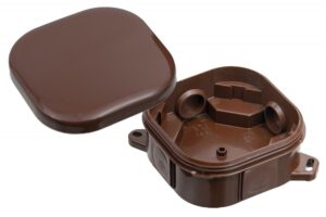 Halogénmentes, barna tűzhelycsatlakozó, 4 bevezetéssel, terminál nélküli, 92x92x44mm, IP54 Szerelvénydobozok, kötődobozok, tartozékok