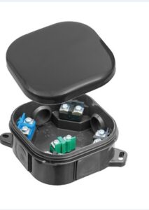 Halogénmentes, fekete tűzhelycsatlakozó, 4 bevezetéssel, 5x4mm2 terminál, 92x92x44mm, IP54 Szerelvénydobozok, kötődobozok, tartozékok