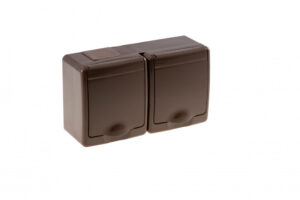 Barna dupla dugalj, kültéri, vízmentes, barna csapófedéllel, IP44 Barna kültéri kapcsolók, aljzatok