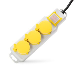 Entac O1 Elosztó 3 Foglalat Kapcsolóval IP44 1,5m 3G1.5 | BR (SKU:ESE1.5G3-1.5-SW-IP44) Kapcsolós