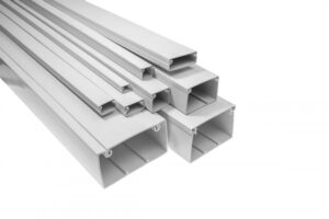 Kábelcsatorna 15x10mm, fehér, 80m Fehér kábelcsatornák